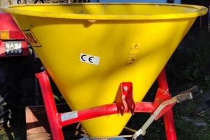 Rozsiewacz do nawozu Grass-Rol