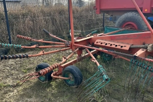 Zgrabiarka Karuzelowa Kverneland taarup 9043