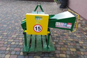 Rębak do gałęzi RGW-80-4x grubość cięcia 75mm z kołem zamachowym