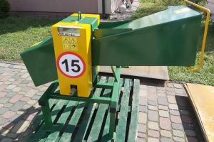 Rębak do gałęzi RGW,80-4 zrębka długości 14-18cm cięcie 70mm