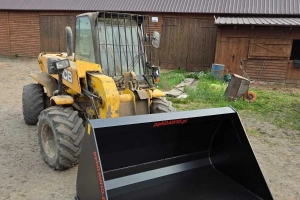 Łyżka JCB Compact Tool Carrier