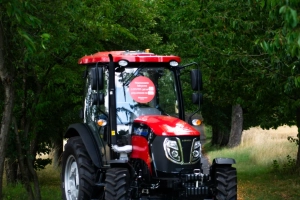 AG-TECH TRAKTORY